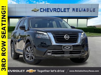 Used 2022 Nissan Pathfinder SV