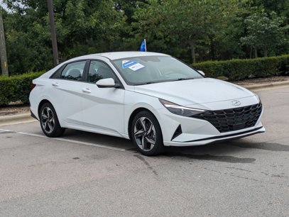 Used 2023 Hyundai Elantra SEL w/ Convenience Package