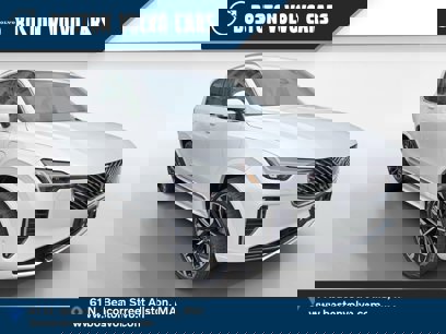 New 2026 Volvo XC90 T8 Plus