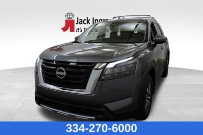 New 2025 Nissan Pathfinder SL w/ Cargo Package