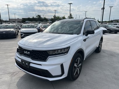 Used 2023 Kia Sorento S w/ Panoramic Sunroof Package