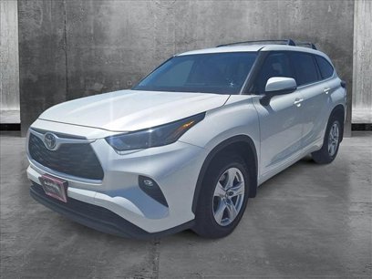Used 2021 Toyota Highlander LE