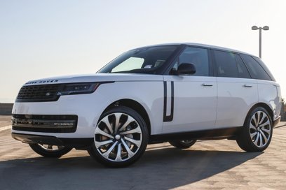 New 2025 Land Rover Range Rover SE