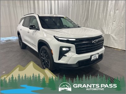 New 2025 Chevrolet Traverse LT w/ Midnight/Sport Edition