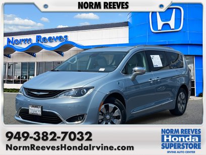 Used 2017 Chrysler Pacifica Platinum