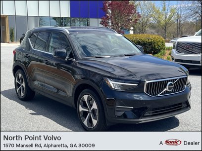 Certified 2025 Volvo XC40 B5 Core w/ Protection Package Premier