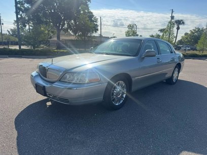 Used 2006 Lincoln Town Car Signature Limited