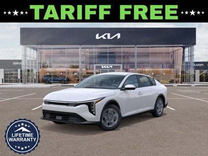New 2025 Kia K4 LX