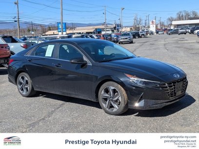 Certified 2022 Hyundai Elantra SEL w/ Convenience + Premium Package