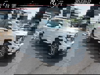New 2025 GMC Acadia Denali w/ LPO, Floor Liner Package