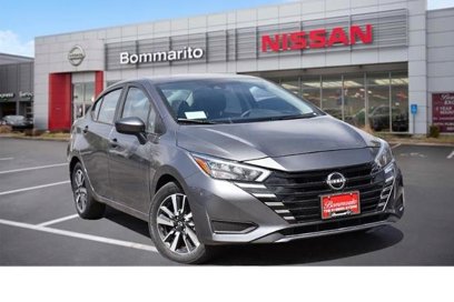 New 2025 Nissan Versa SV w/ Trunk Package