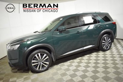 Used 2022 Nissan Pathfinder Platinum w/ Cargo Package