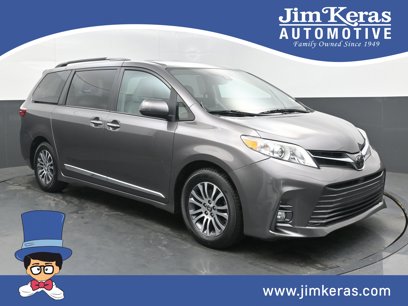 Used 2019 Toyota Sienna XLE