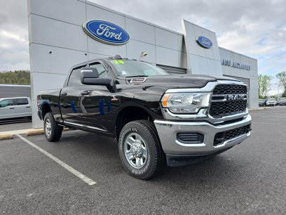 Used 2024 RAM 2500 Tradesman w/ Chrome Appearance Group
