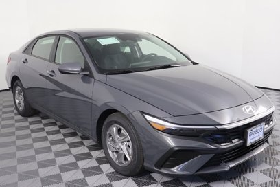 New 2025 Hyundai Elantra SEL