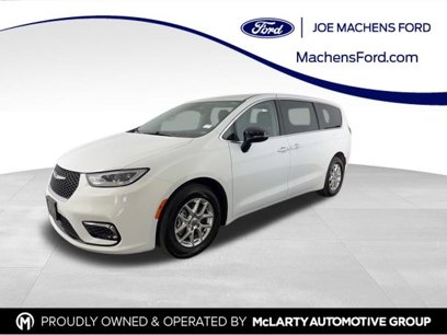 Used 2024 Chrysler Pacifica Touring-L