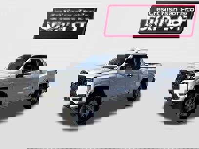 New 2025 Nissan Frontier S