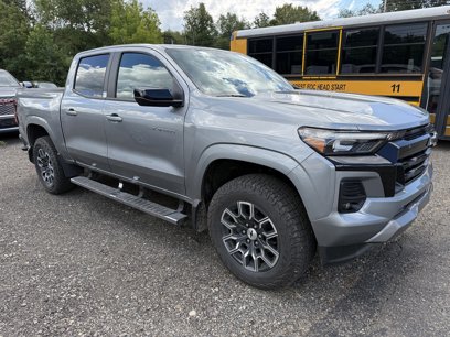Used 2024 Chevrolet Colorado Z71 w/ Z71 Convenience Package 2