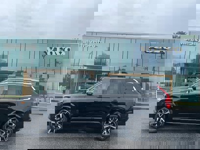 Certified 2022 Volvo XC90 T6 Momentum w/ Advanced Package
