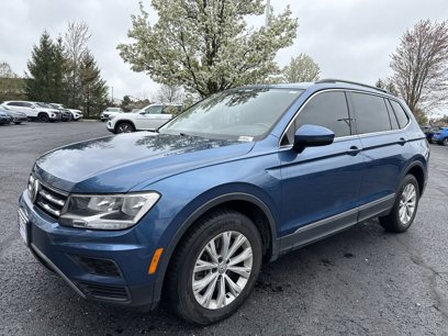 Used 2018 Volkswagen Tiguan SE w/ Panoramic Sunroof Package