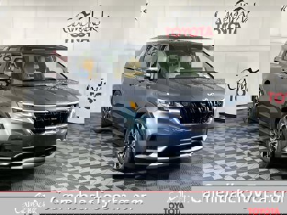 Used 2024 Kia Carnival EX