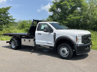 New 2025 Ford F550 4x4 Regular Cab Super Duty