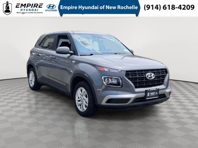 Certified 2022 Hyundai Venue SE w/ Cargo Package