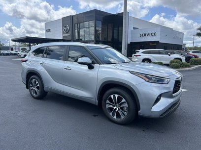 Used 2025 Toyota Highlander XLE