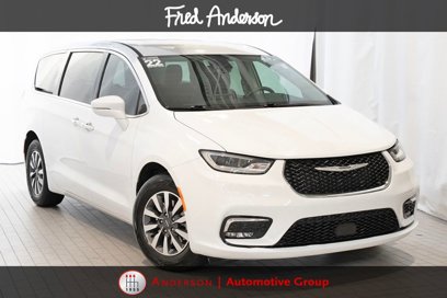 Used 2022 Chrysler Pacifica Touring-L