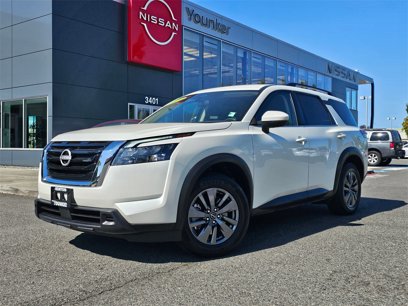 Used 2024 Nissan Pathfinder SV