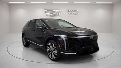 New 2025 Cadillac Optiq Luxury 2