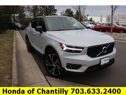 Used 2022 Volvo XC40 T5 R-Design w/ Advanced Package