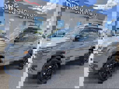 Used 2023 Jeep Cherokee Altitude Lux