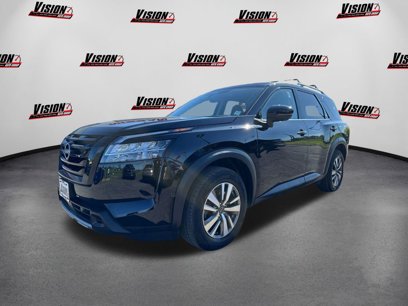 Used 2023 Nissan Pathfinder SL w/ Black Appearance Package