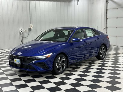 New 2024 Hyundai Elantra SEL w/ Convenience Package