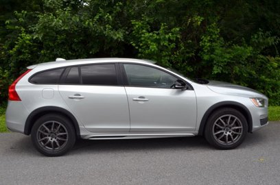 Used 2015 Volvo V60 T5 Cross Country w/ Climate Package