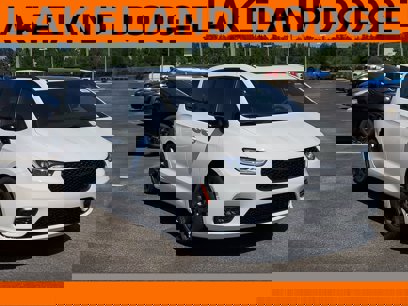 New 2025 Chrysler Pacifica Limited