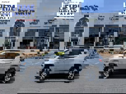 New 2025 Jeep Compass Latitude