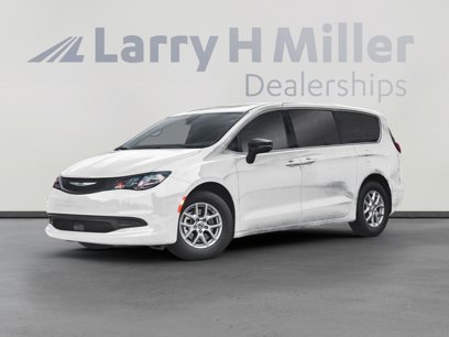 New 2025 Chrysler Voyager LX