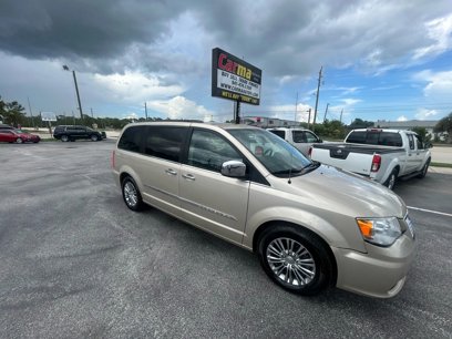 Used 2013 Chrysler Town & Country Touring-L w/ Driver Convenience Group