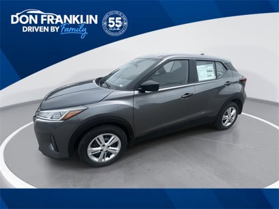 New 2025 Nissan Kicks Play S