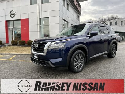 Used 2023 Nissan Pathfinder SV w/ SV Premium Package