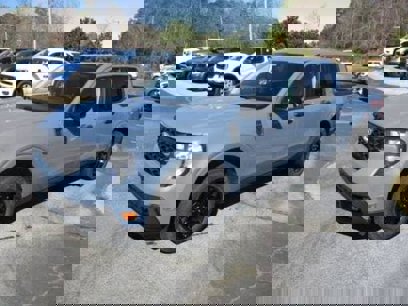 New 2025 Ford Maverick XLT w/ XLT Luxury Package