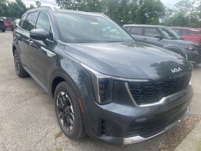 Certified 2025 Kia Sorento S w/ Panoramic Sunroof Package
