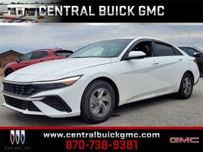 Used 2024 Hyundai Elantra SE