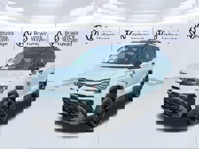New 2025 Volkswagen Taos SE