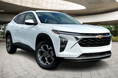 New 2025 Chevrolet Trax LT w/ Driver Confidence Package