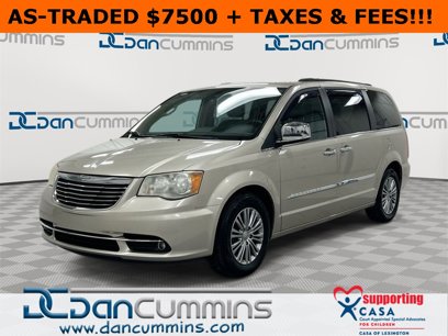 Used 2014 Chrysler Town & Country Touring-L w/ Driver Convenience Group