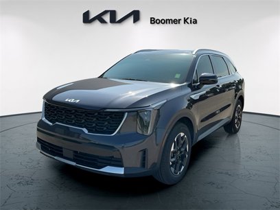 Certified 2025 Kia Sorento S w/ Panoramic Sunroof Package