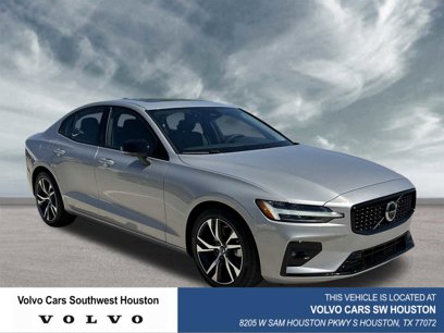 New 2025 Volvo S60 B5 Plus w/ Protection Package Premier